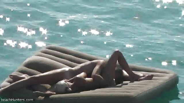 黒檀の大きな強奪スキニー赤ん坊 エロ 動画 無料 女