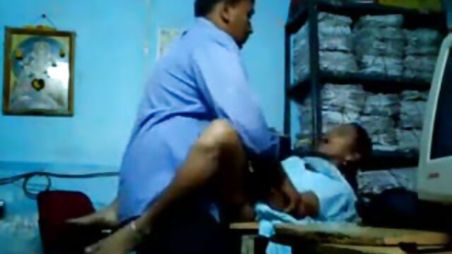 ロシアの若い性別の浴槽 女 の ため の エッチ 動画
