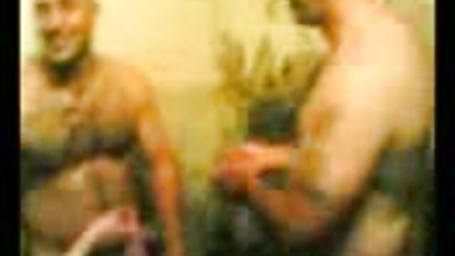 男は妊娠した女の子の上の胃の中で終わりました アダルト 女性 複数