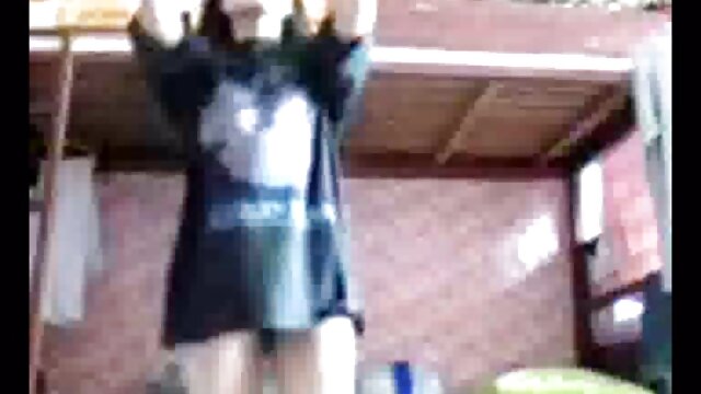 男と曲がったコックねじ込み女の子にbongacamsプライベート 女性 アダ ルト
