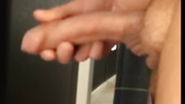 Mulatto与えますa blowjobと与えますザ毛男 えろ 女 動画