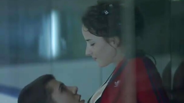 あなたはタイトなファウルで両刃の穴を性交する場合 女 と 女 で エロ 動画