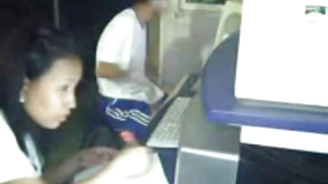 金髪にメガネ近運指膣にwebカメラ ヤンキー 女 えろ 動画